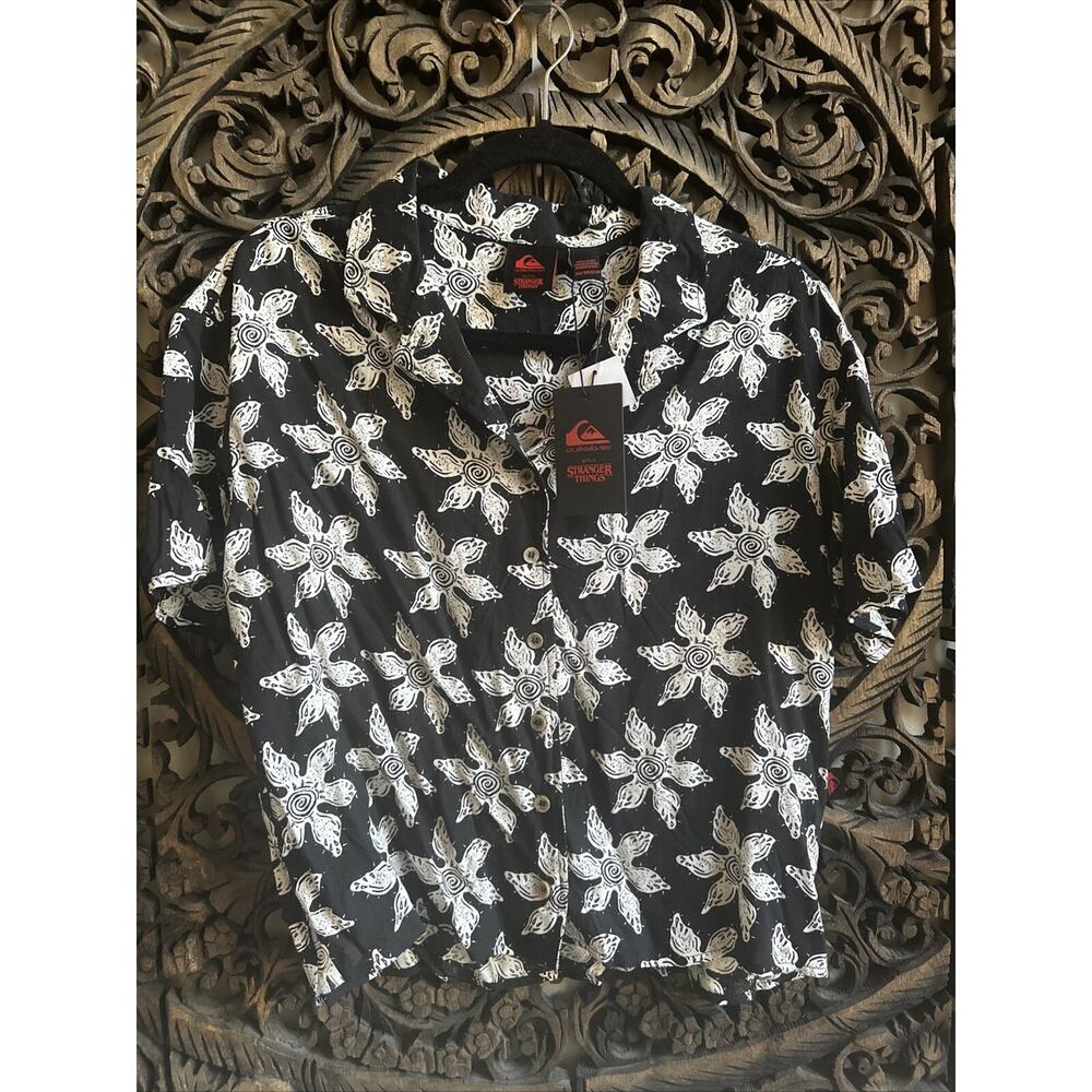 Quicksilver X Stranger Things Shirt Men's Size XS ButtonUp Short Sleeve Netflix